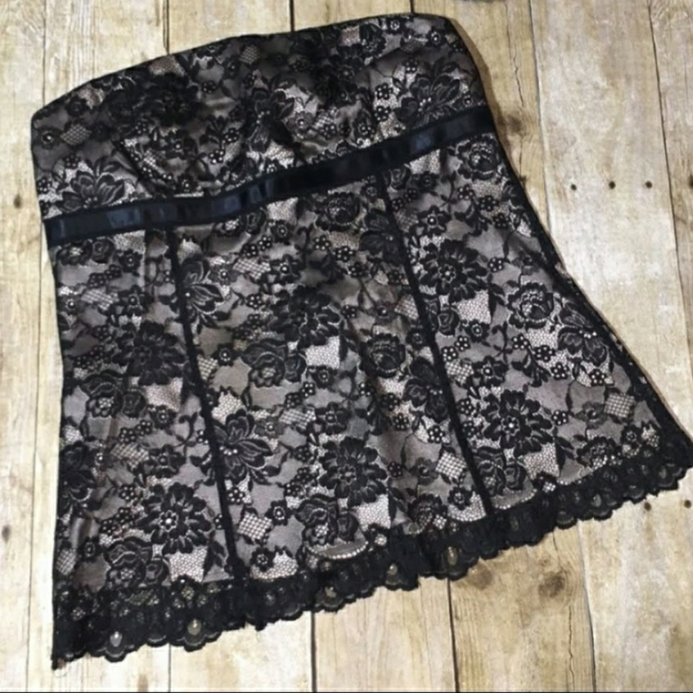 Size 8 Express strapless top